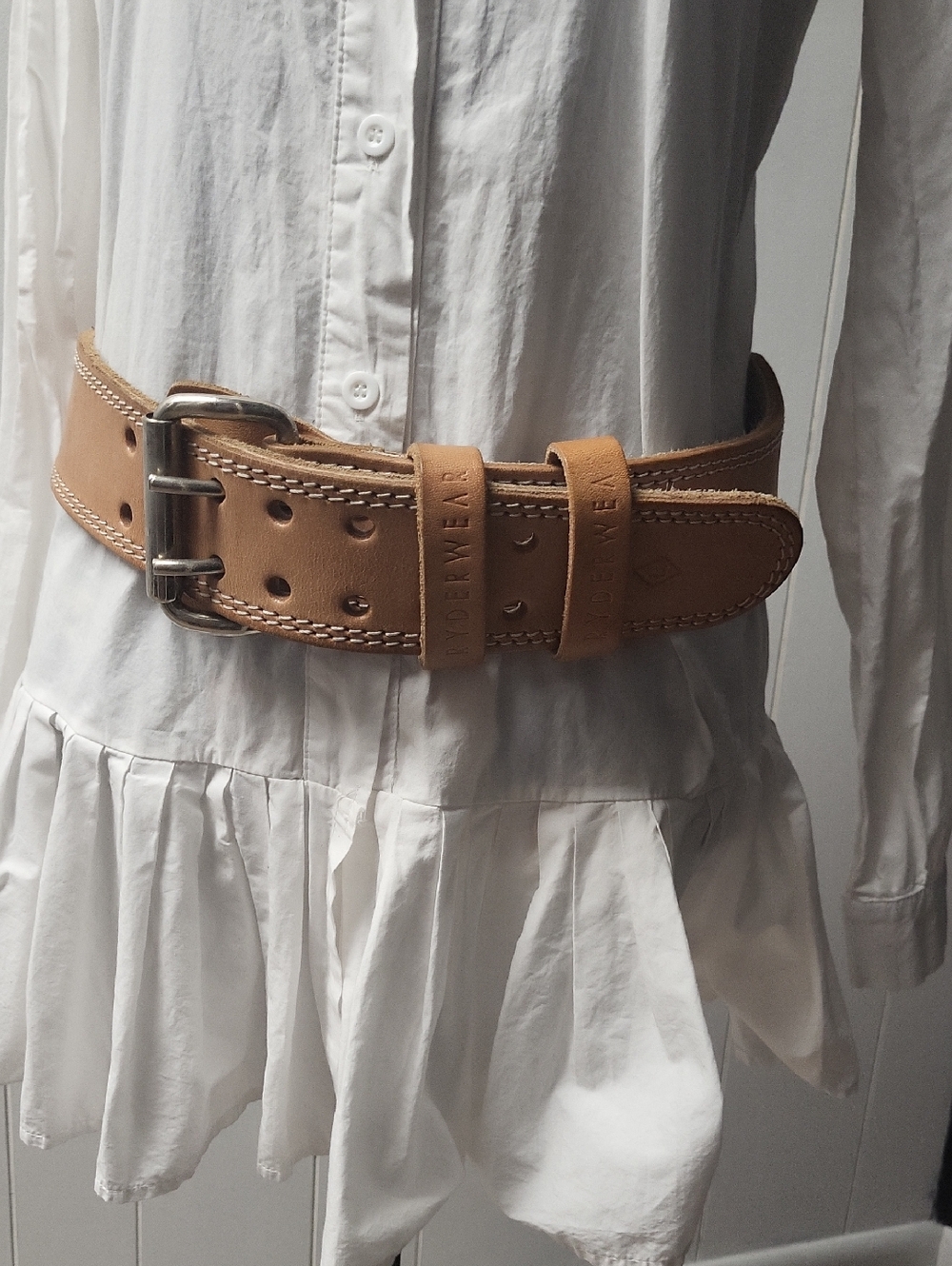 Ryderwear Tan Leather Weightlifting Belt with Double-Prong Buckle - Picture 7 of 11